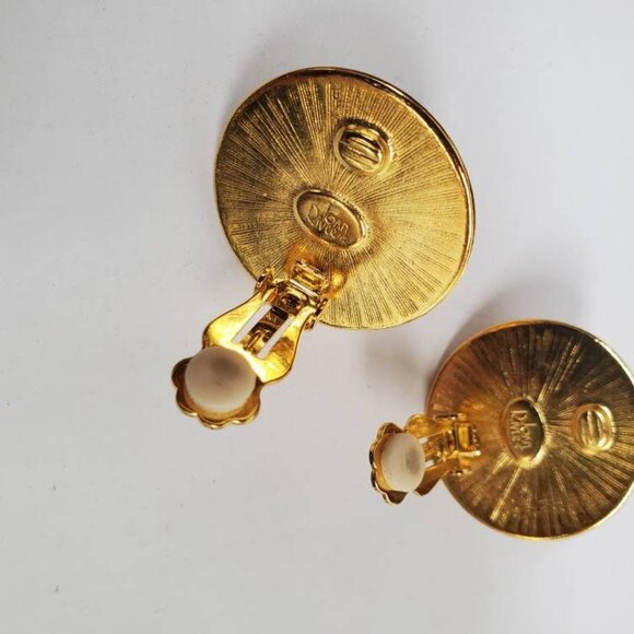 Vintage Signed Joan Rivers Dome Marble Motif Statement Clip-on Earrings - Picture 8 of 8